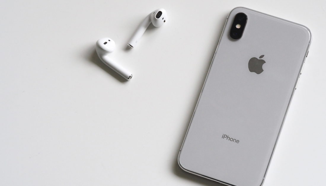 airpods and iphone 