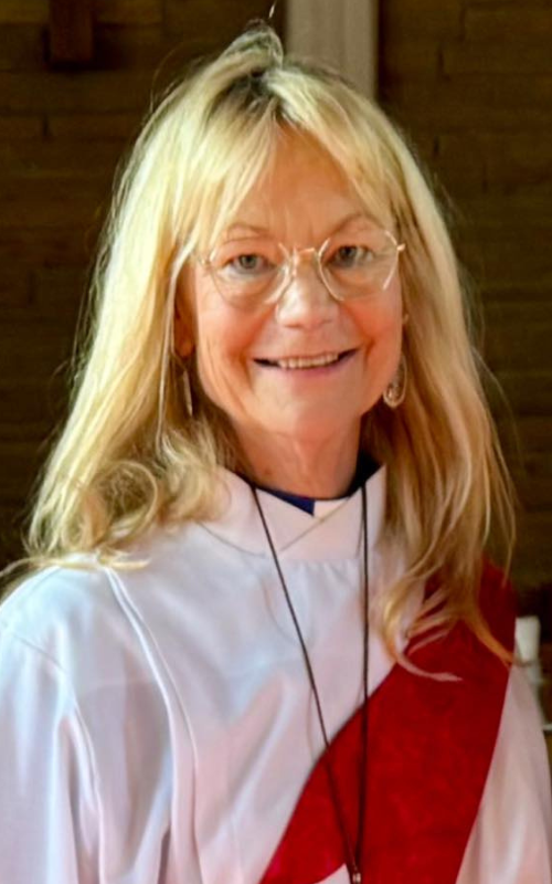 portrait of Pam Harmon